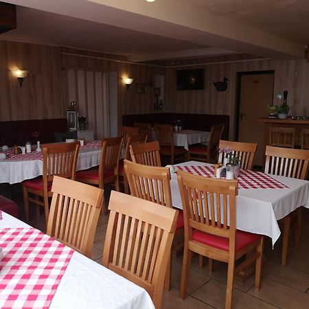Neuendorf  Uschi'S Gasthof מראה חיצוני תמונה